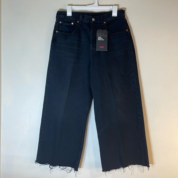 NWT. Levi’s 31 High Water Wide Leg Jeans. - Picture 2 of 13